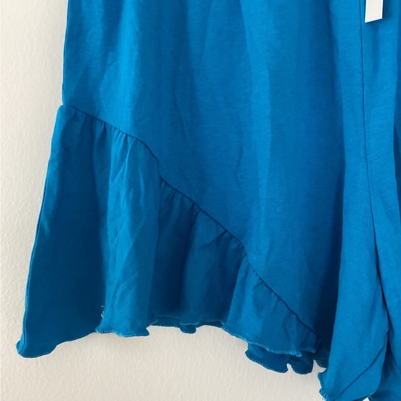 NWT ASOS ruffle hem shorts - Picture 3 of 3